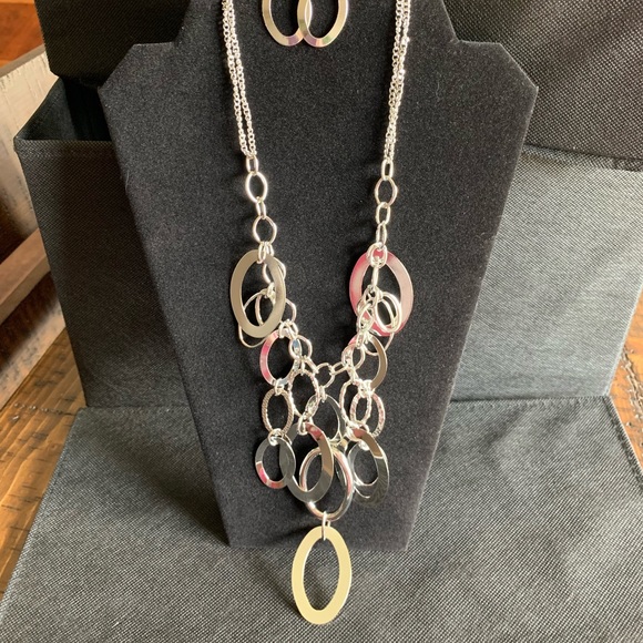 Paparazzi jewelry- necklaces - Picture 2 of 6